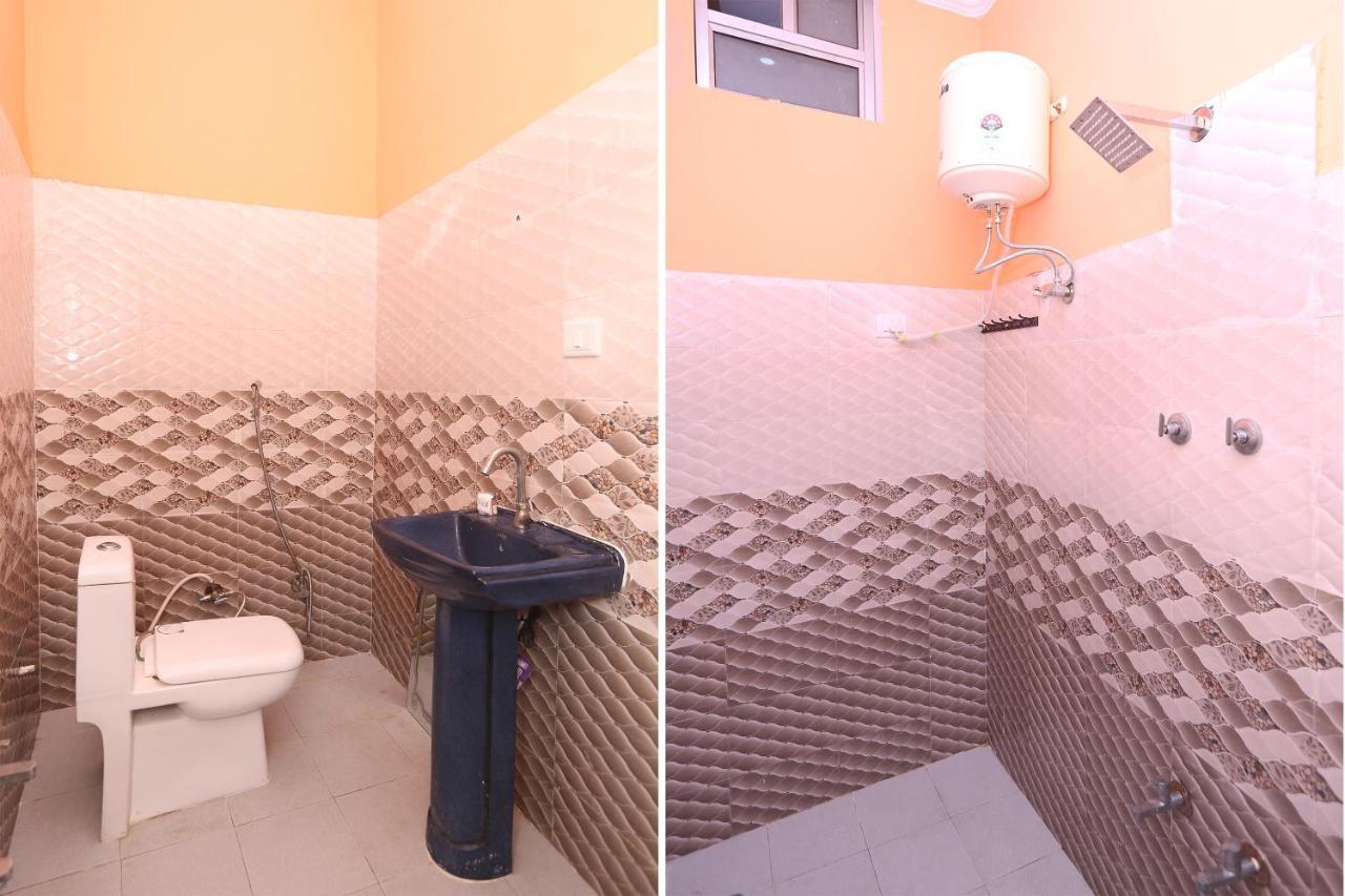Oyo 22221 Yadav Hotel Bhiwadi Eksteriør billede