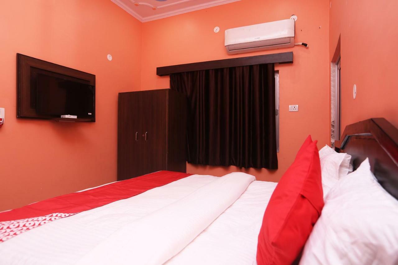 Oyo 22221 Yadav Hotel Bhiwadi Eksteriør billede